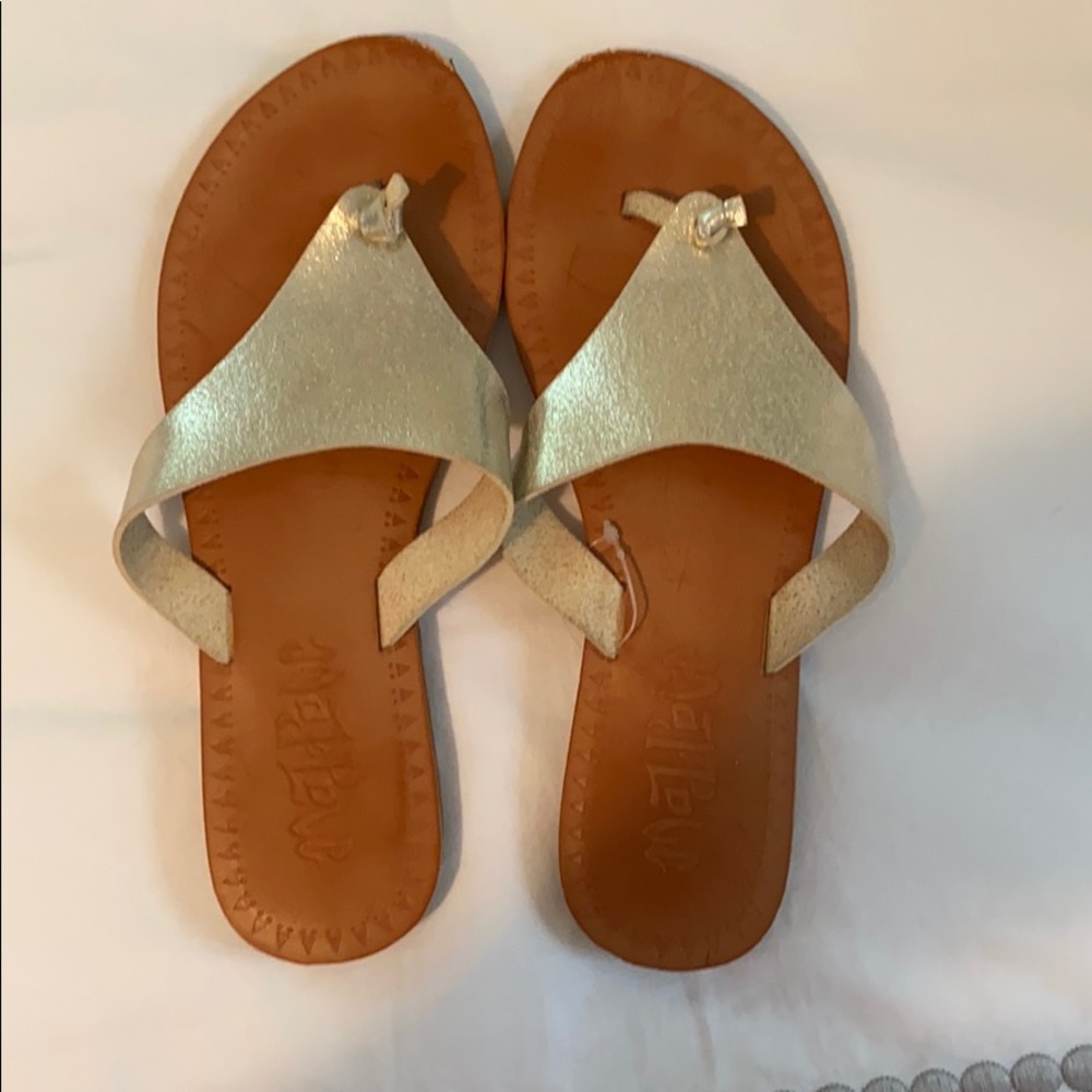 Comfortable and cute flip-flops